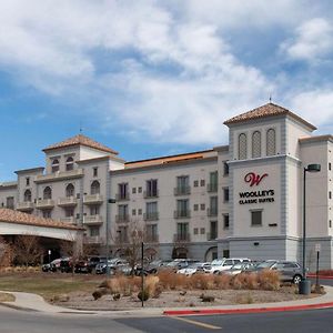 Woolley'S Classic Suites Denver Airport